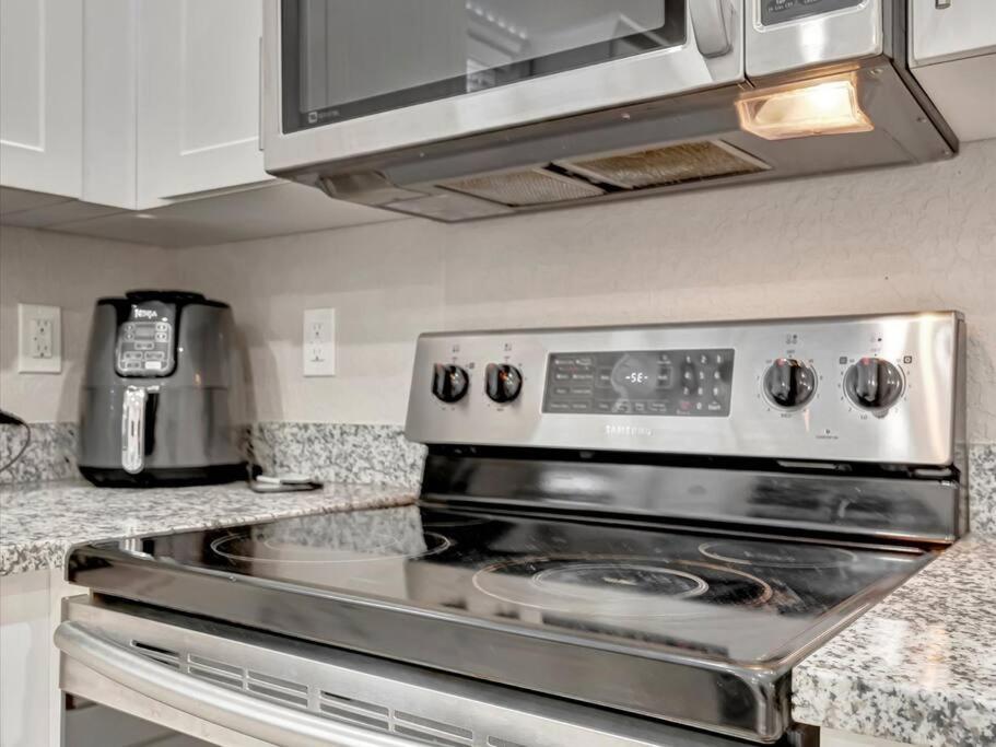 10 Minutes To Downtown Free Parking, Ac Apartment Tampa