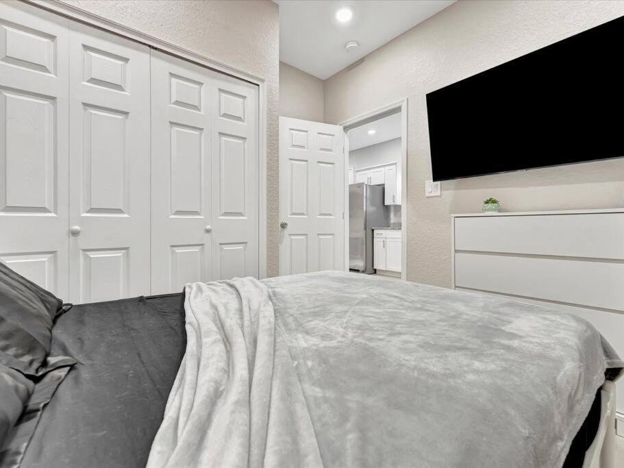 Apartment 10 Minutes To Downtown Free Parking, Ac Tampa