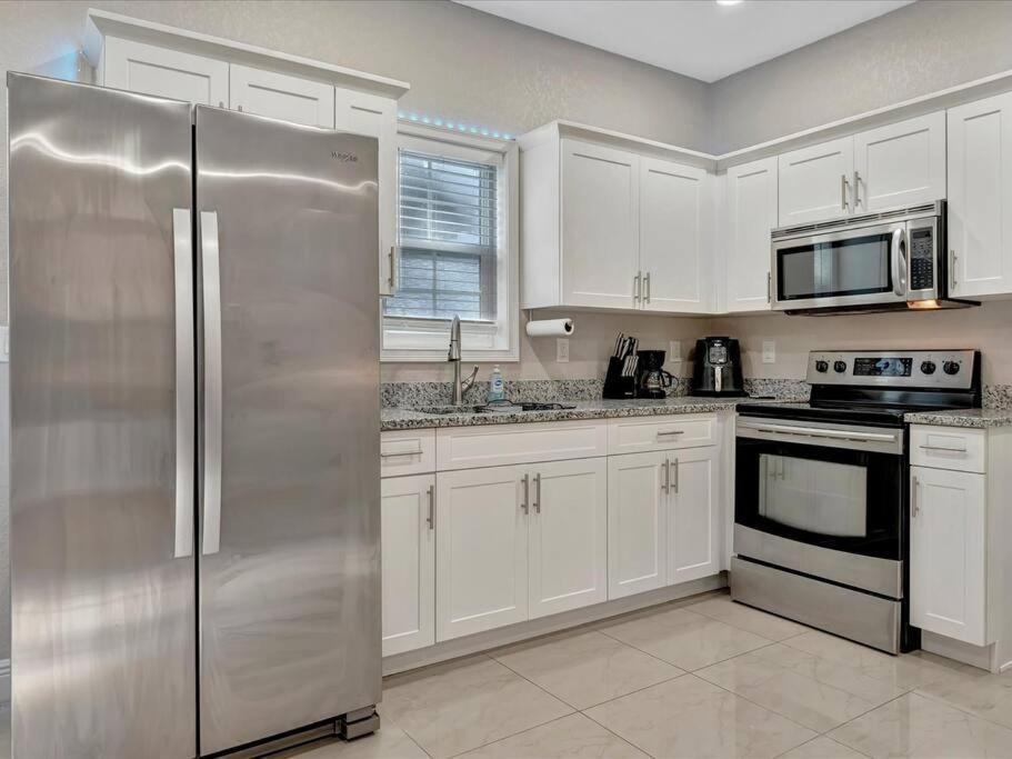 10 Minutes To Downtown Free Parking, Ac Apartment