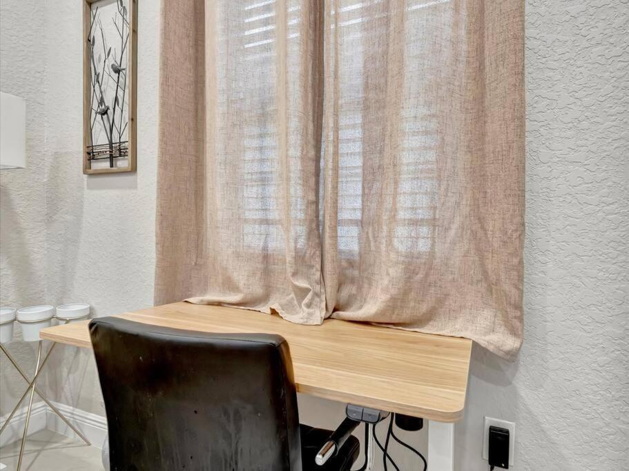 10 Minutes To Downtown Free Parking, Ac Apartment Tampa